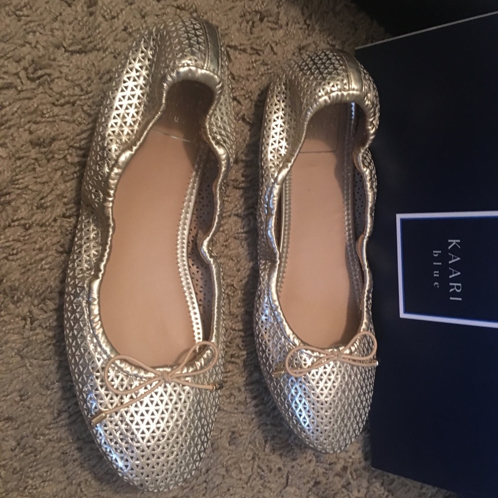 Kaari Blue Gold Flats 7.5 Final price